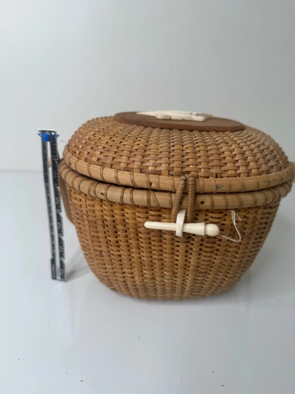 Vintage Nantucket Basket Handbag with Bird - Picture 9 of 9